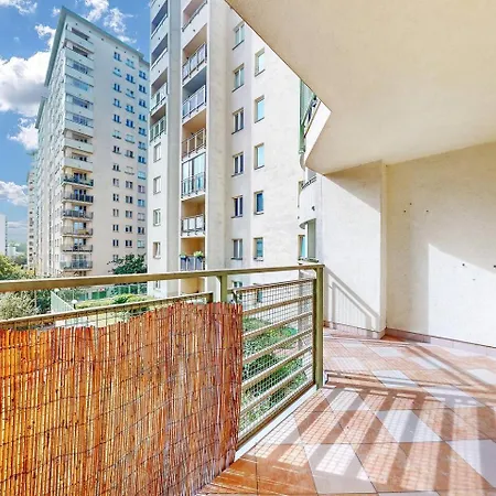 Apartment Sleeping&living 2br Metro Wilanowska Warschau